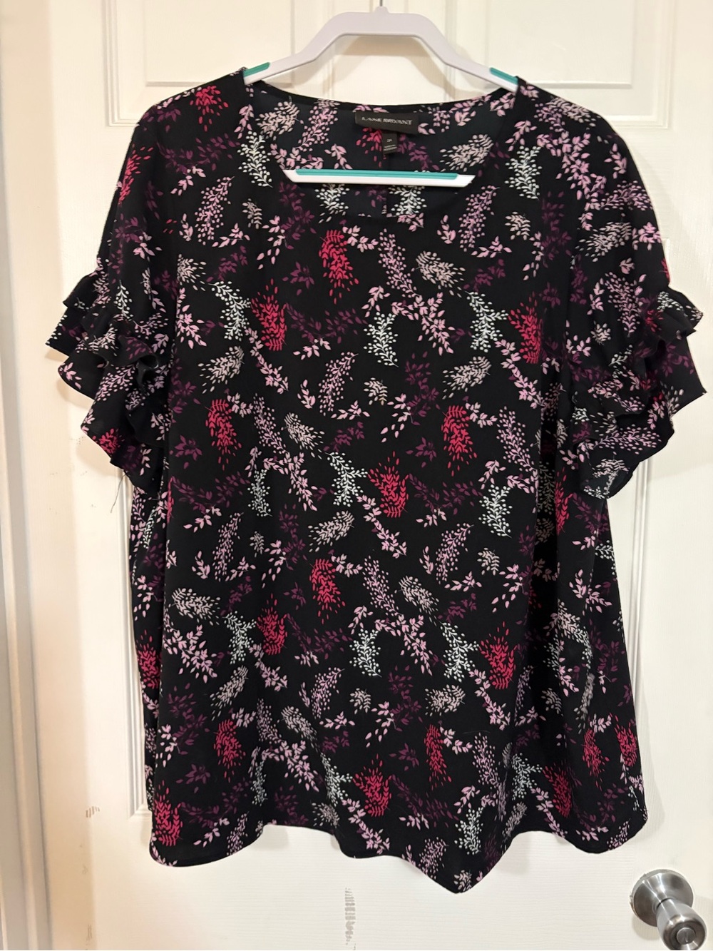 Lane Bryant beautiful career blouse size 24 has double tier ruffle on SS polyest